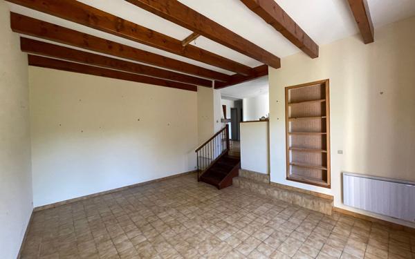 Maison à vendre    4 pièces •  Salavas