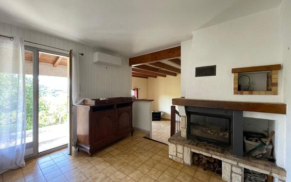 Maison à vendre    4 pièces •  Salavas