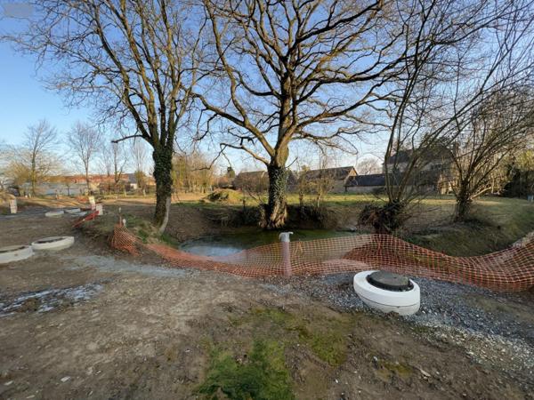 Terrain à Batir à vendre à Châteaugiron en Ille-et-Vilaine (35410), ref : VT167-35018