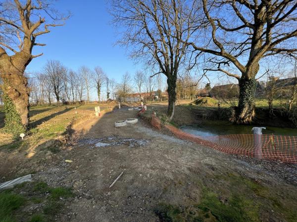 Terrain à Batir à vendre à Châteaugiron en Ille-et-Vilaine (35410), ref : VT167-35018