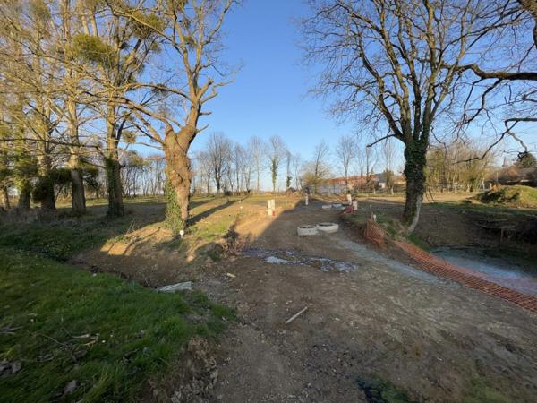 Terrain à Batir à vendre à Châteaugiron en Ille-et-Vilaine (35410), ref : VT167-35018