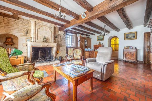 Maison à vendre |  Mazières-sur-Béronne |  6 pièces | 254 m²