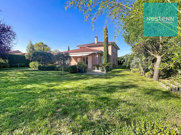 Maison contemporaine Montbrison - 6 pièces - 4 chambres avec superbe jardin arboré de plus de 1000 m²