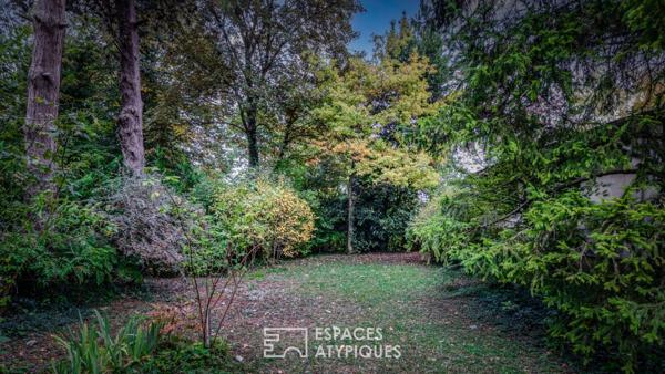 Maison d’architecte 1970 avec 5 chambres, joli jardin et garage à Amiens