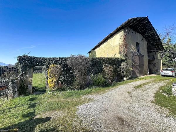 Propriété de caractère avec vue panoramique et fort potentiel d’aménagement