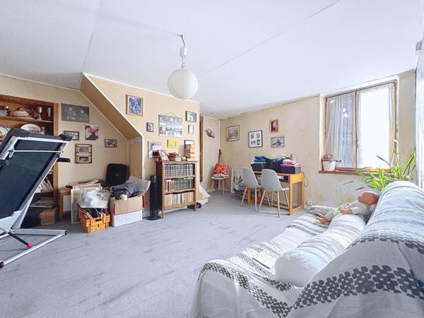 Propriété de caractère avec vue panoramique et fort potentiel d’aménagement