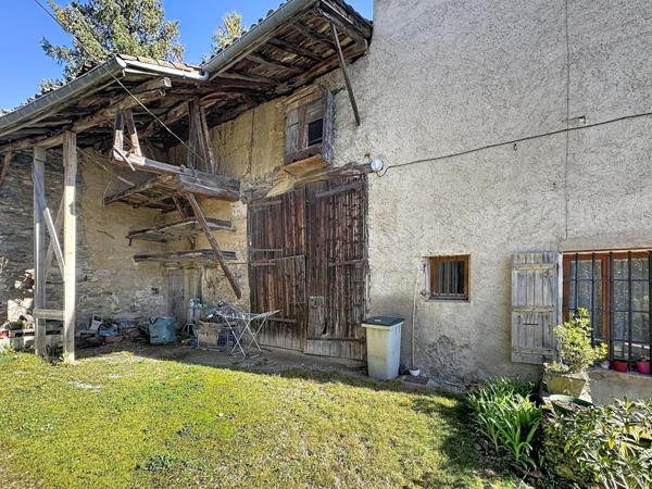 Propriété de caractère avec vue panoramique et fort potentiel d’aménagement