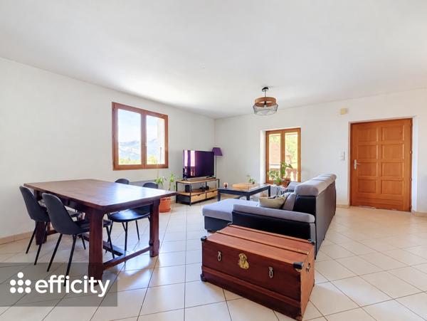 Appartement
         3 pièces
        - 88 m² Exclusivité 299 000 € *