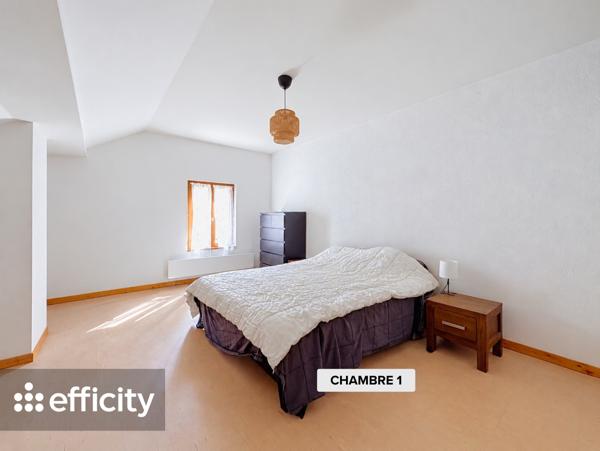 Appartement
         3 pièces
        - 88 m² Exclusivité 299 000 € *