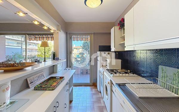 Appartement à vendre    2 pièces • 48,82 m2 Juan-les-Pins - Antibes