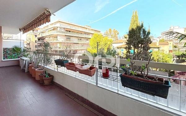 Appartement à vendre    2 pièces • 48,82 m2 Juan-les-Pins - Antibes