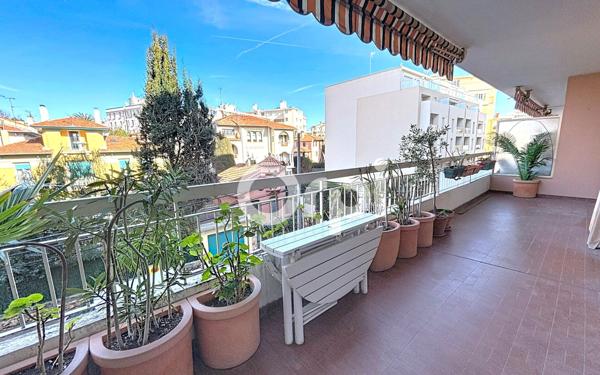 Appartement à vendre    2 pièces • 48,82 m2 Juan-les-Pins - Antibes