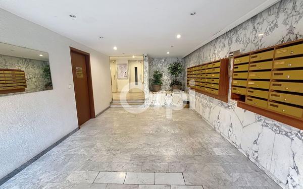 Appartement à vendre    2 pièces • 48,82 m2 Juan-les-Pins - Antibes