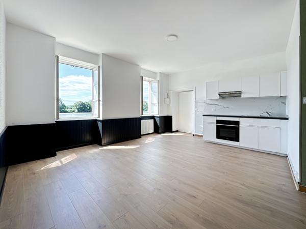 Trévoux (01600) Grand Studio à en bord de Saône à Trévoux