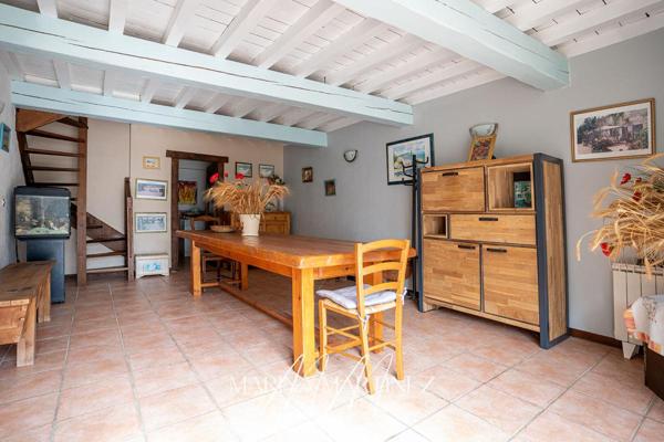 Propriété de caractère de 362 m² habitables - plusieurs dépendances et près de 7 hectares - Proche Castelnaudary