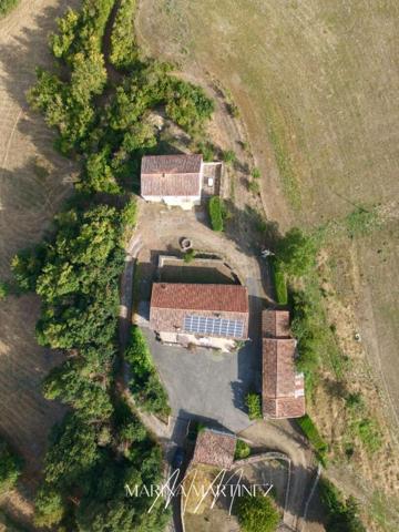 Propriété de caractère de 362 m² habitables - plusieurs dépendances et près de 7 hectares - Proche Castelnaudary