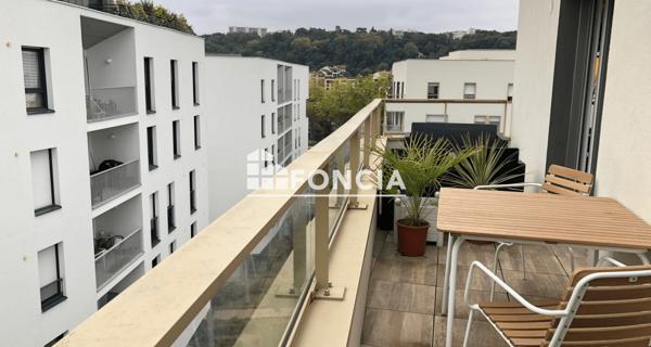 Location Appartement 4 pièces 67.4 m² - Lyon 69009