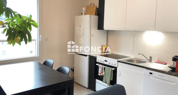 Location Appartement 4 pièces 67.4 m² - Lyon 69009