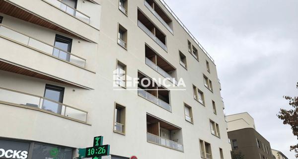 Location Appartement 4 pièces 67.4 m² - Lyon 69009