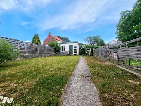 Charmante maison rénovée des années 60 avec jardin exposé plein sud