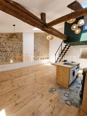 Vente
                Maison90 m² - 3 Pièces -
                    SAINT HILAIRE (11250)