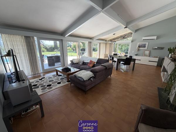 Maison 6 pièce(s) 4 chambre(s) 200 m²