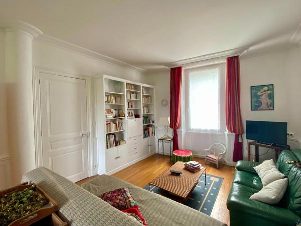 Maison de ville avec terrasse