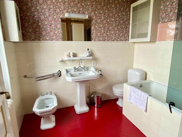 Maison de ville avec terrasse