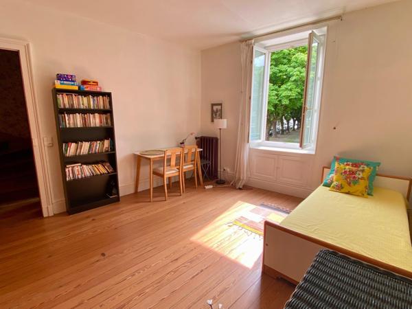 Maison de ville avec terrasse