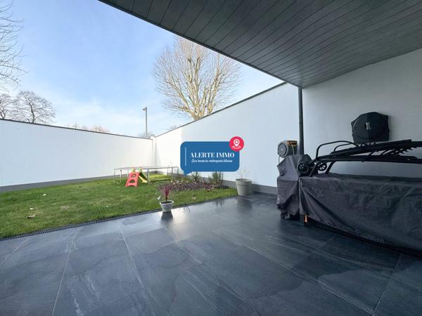 Maison cubique de 2017 de 171 m2, 4 ch, possibilité 5, garage et un jardin