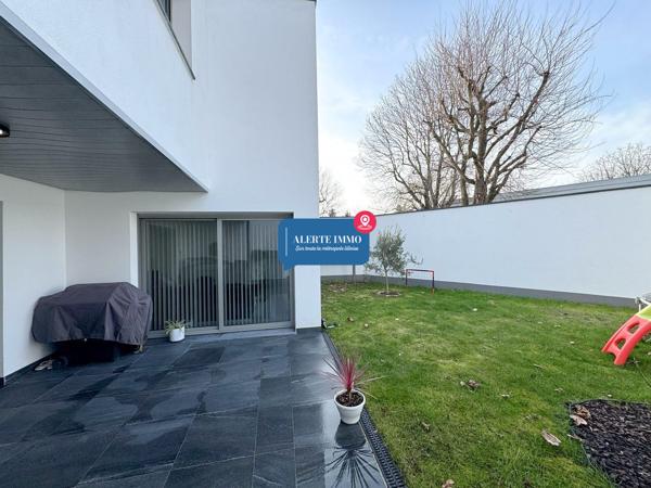 Maison cubique de 2017 de 171 m2, 4 ch, possibilité 5, garage et un jardin