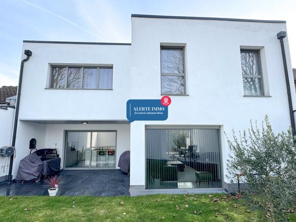 Maison cubique de 2017 de 171 m2, 4 ch, possibilité 5, garage et un jardin