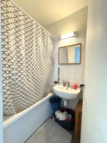 À vendre - Appartement F4 de 66,34 m2 avec une cave - Opportunité à saisir à AVON (77)