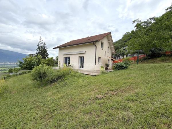 Location                                                      Maison
                        
                     4 pièces                      92 m2                     à Serrières-en-Chautagne