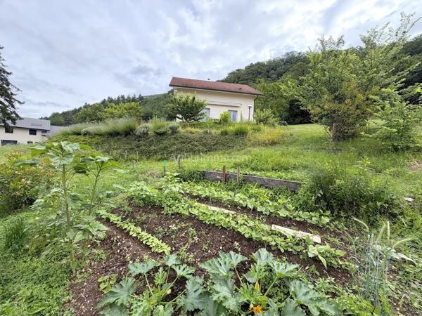 Location                                                      Maison
                        
                     4 pièces                      92 m2                     à Serrières-en-Chautagne