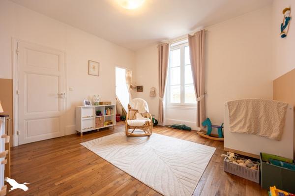 Maison à vendre 349 000 € Quincy 9 p 212 m² DPE D