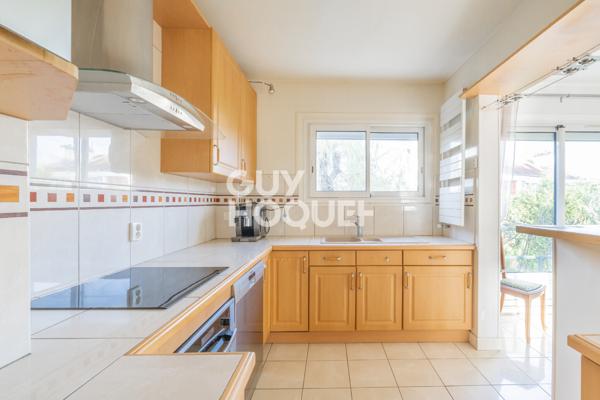 MAISON À VENDRE DE 7 PIÈCES DE 140,00 M²