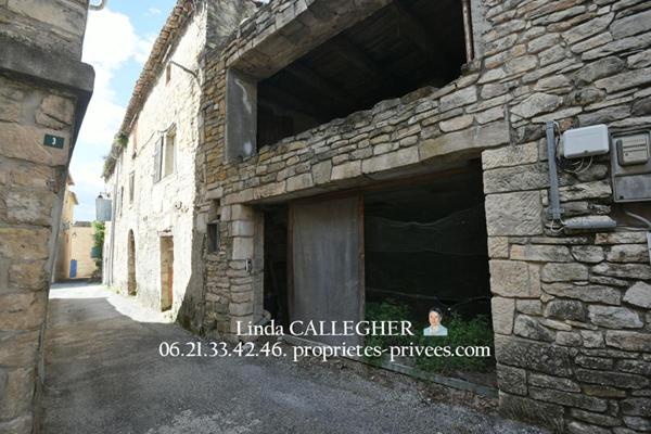 jolie Maison de village en pierre et ruine attenante  à faire revivre