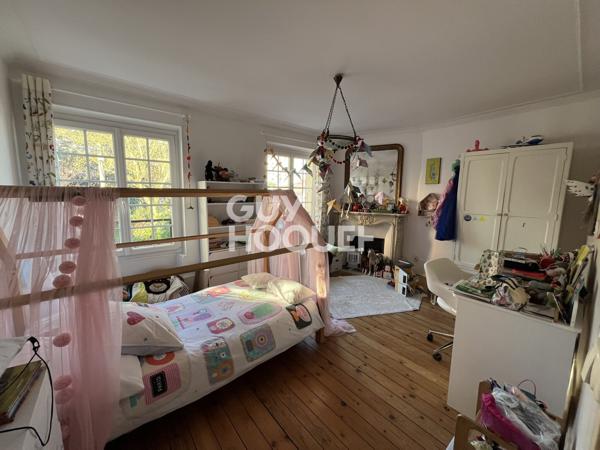 Maison à vendre de 8 pièces de 260 m² au sol avec appartement 2 pièces entrée indépendante