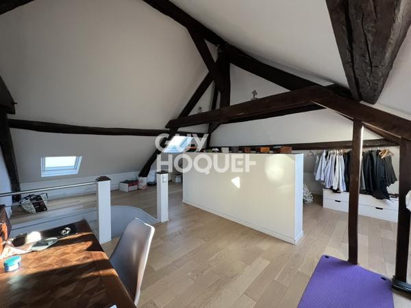 Maison à vendre de 8 pièces de 260 m² au sol avec appartement 2 pièces entrée indépendante