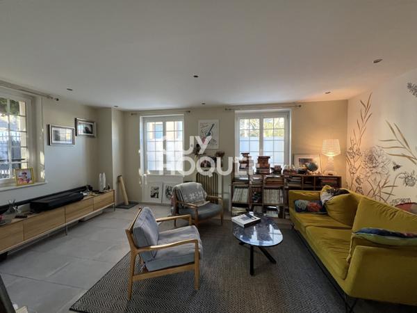 Maison à vendre de 8 pièces de 260 m² au sol avec appartement 2 pièces entrée indépendante