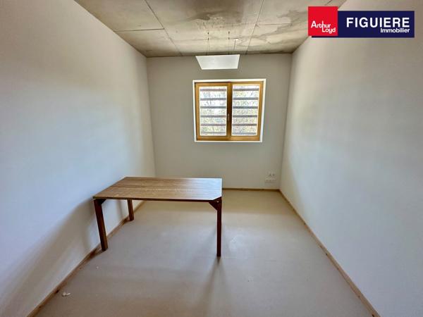 BUREAUX NEUFS À LOUER DANS UN IMMEUBLE LABELLISÉ