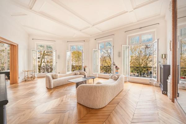 Appartement Paris 8e - CHAMPS-ÉLYSÉES
