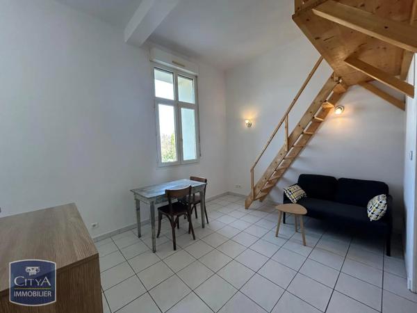 Appartement à louer 1 pièce 21.05m² L'Isle-sur-la-Sorgue (84800)