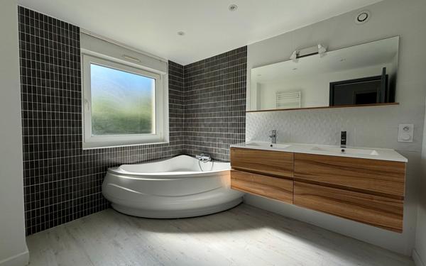 Maison à vendre    5 pièces • 102 m2 Plérin