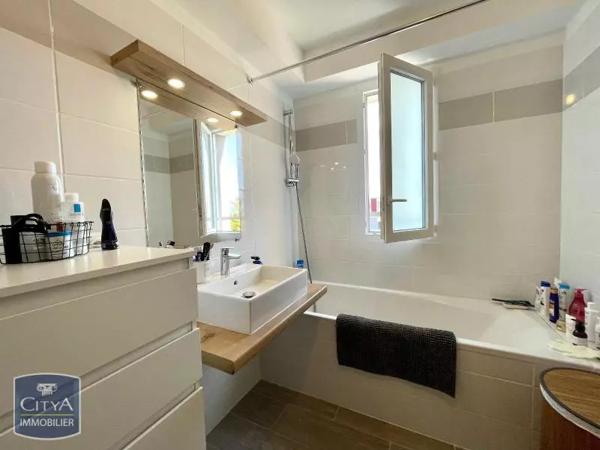 Appartement à louer 2 pièces 52.76m²