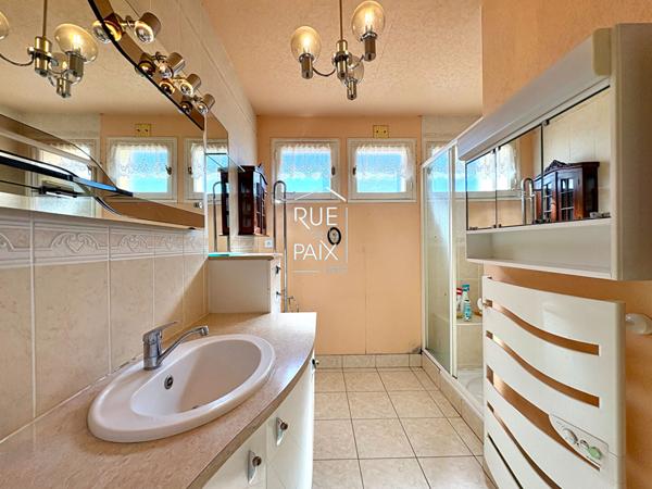86190 VOUILLE Maison Vouille 4 pièce(s) 129.19 m2