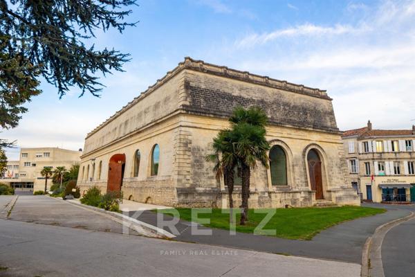 Château d'eau à toit plat