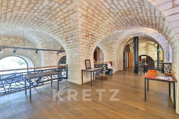 Château d'eau à toit plat