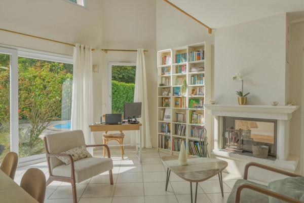Maison à vendre 7 pièces ORNEX (01)